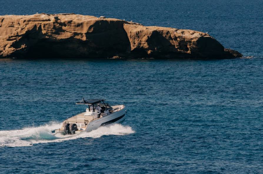 athens boat tours and luxury sea transfer to hydra