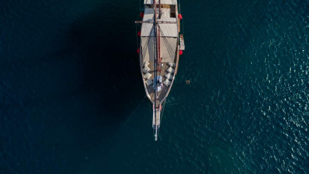 Private 49-guest yacht for day cruises Athens to Aegina